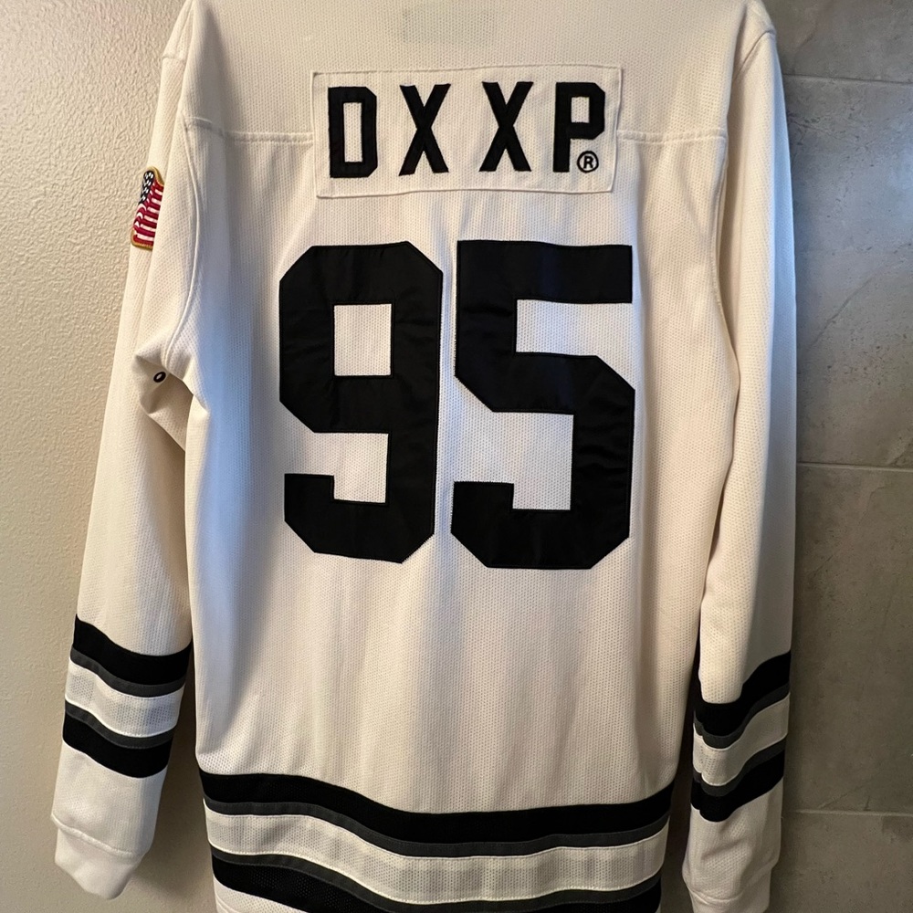10 Deep white Jersey number 95